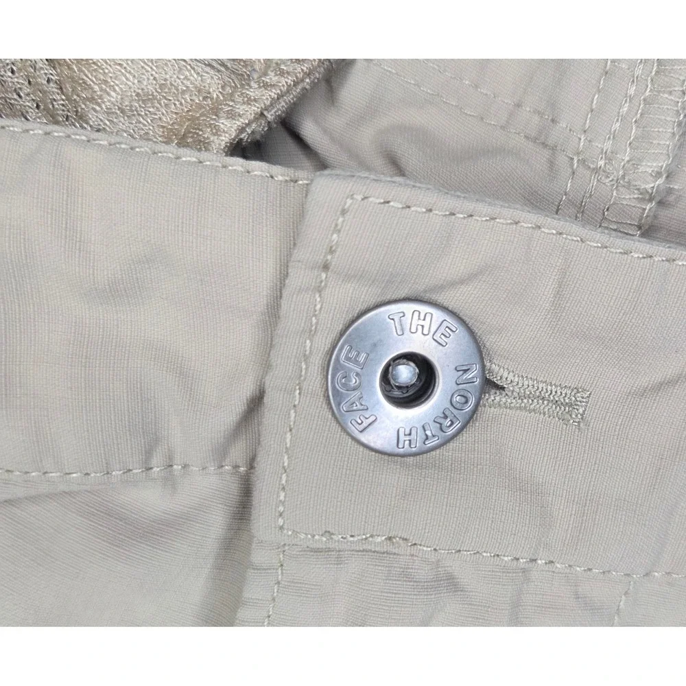The North Face Mens Paramount Cargo Shorts Tan Khaki Nylon Size 32